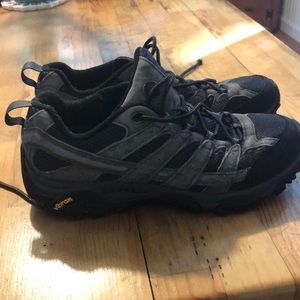 Mens Moab 2 size 11